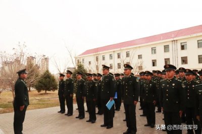 ​列兵，晋衔！
