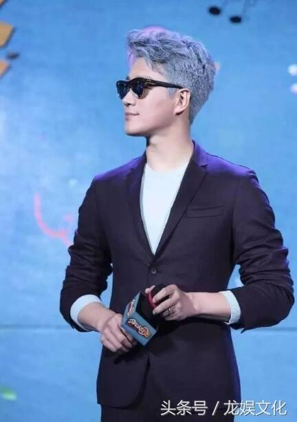 盘点18位明星的奶奶灰发型，最后一位亮瞎眼！