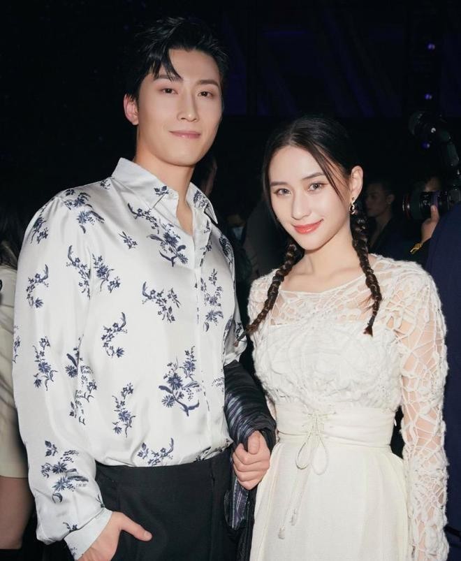何超莲为什么能看上窦骁（窦骁何超莲怎么认识的）-