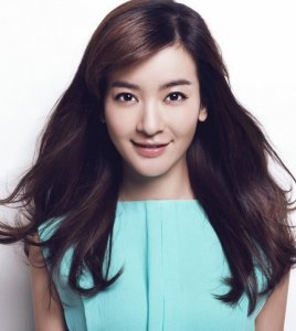​因戏结缘嫁给“尔康”，屡传婚变的“小燕子”李晟，真的幸福吗？
