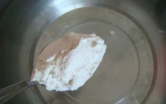用面粉洗葡萄起什么作用,用专用清洁剂都洗不干净的葡萄吗图4