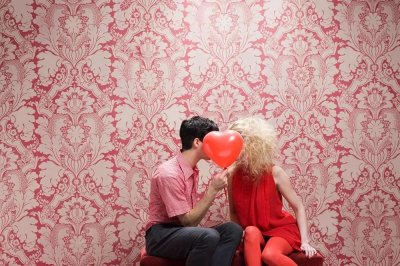​[震惊]男子躲到衣柜目睹老婆出轨5小时，全程……