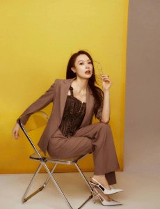 ​上帝的宠儿-隆妮：作品之美与颜值之魅