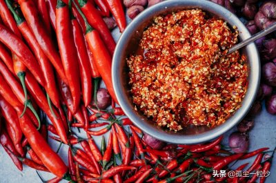 ​在家我这样做辣椒酱，开胃下饭，令我欲罢不能