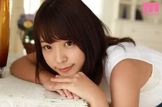 清秀可人的八木奈々写真分享，片商开疆辟土的秘密兵器！