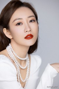 ​王鸥，原名王俊美，1982年10月28日生广西，南宁形象大使