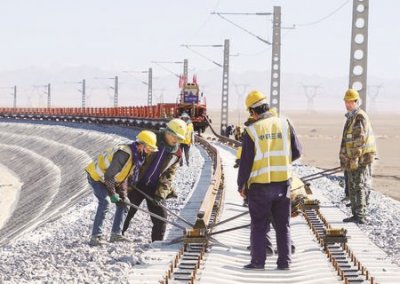​敦格铁路轨道全线贯通