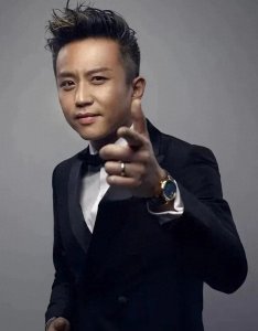 ​邓超：从电视剧到电影的全能演员之路