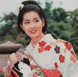 真正的川岛芳子漂亮吗（盘点日本十大美人）(32)