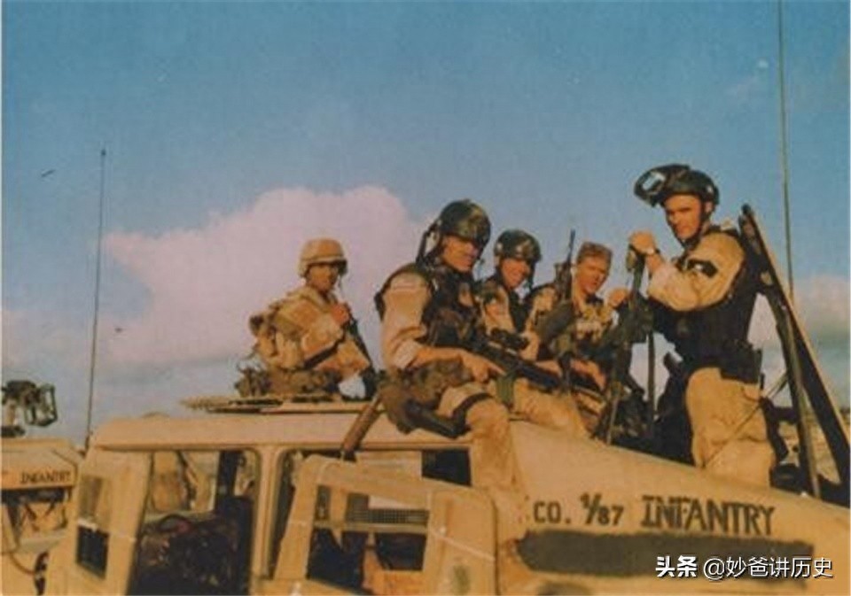 摩加迪沙之战真实镜头：美军19人阵亡，战况远比电影惨烈