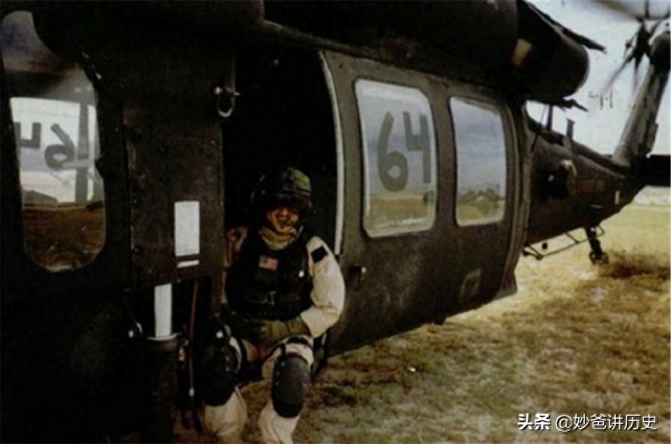 摩加迪沙之战真实镜头：美军19人阵亡，战况远比电影惨烈