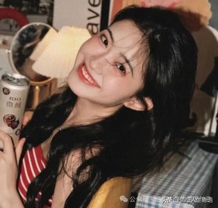 ​夸女生漂亮的俏皮话，高情商赞美女孩的幽默句子