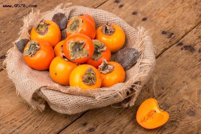 哪些人不适合吃柿子（这三种人群不适合吃柿子）