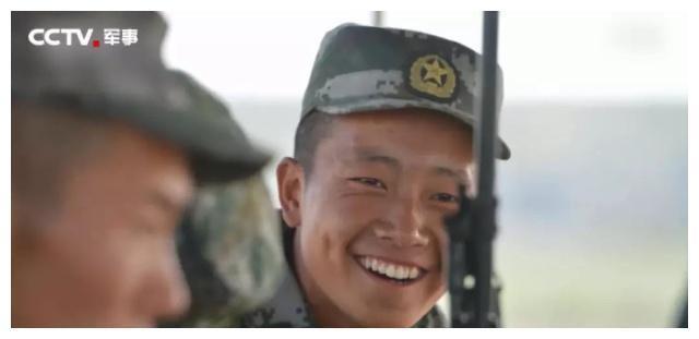 单身、帅哥、国际大奖、狙击手……他是“血狼劲旅”的传奇人物