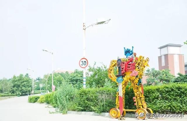 郑州汽修学校最新消息(探秘郑州北方汽修学校)(1)